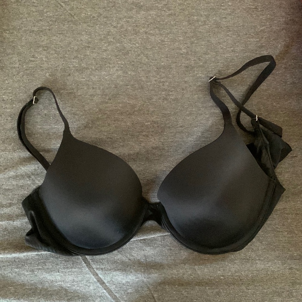 34C Black VS PINK lightly lined bra